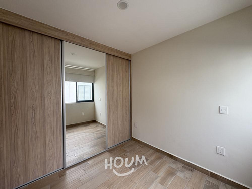 Casa En Moderna, San Pedro Tlaquepaque Con 3 Recámaras, 450 M², Id: 154656