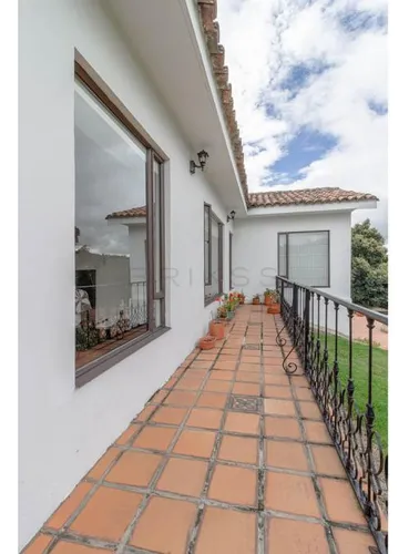 Casa En Arriendo/venta En Altos De Yerbabuena. Cod A5778