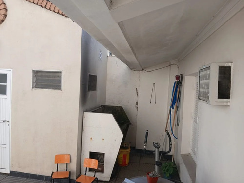 Excelente Casa Familiar Con Gran Patio Y Pileta