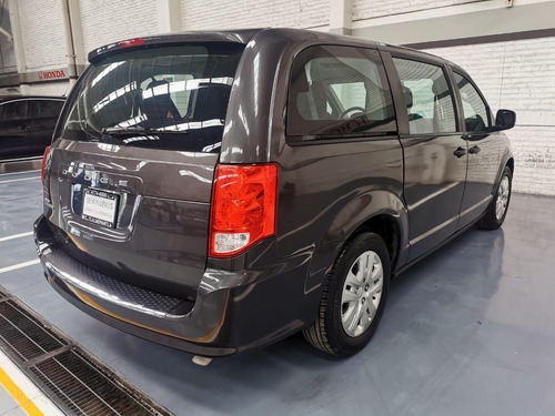 Imagen 7 de 15 de Dodge Grand Caravan 2018 3.6 Se At