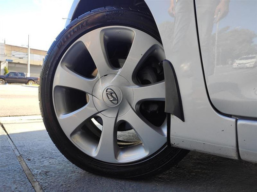 Hyundai Elantra 1.8 Gls Gas. Automático 2011/2012