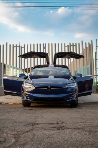 Tesla X90d 2016