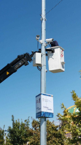Imagen 2 de 10 de Renta De Grua Articulada Con Canastilla