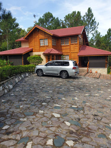 Villa De Venta En Jarabacoa 