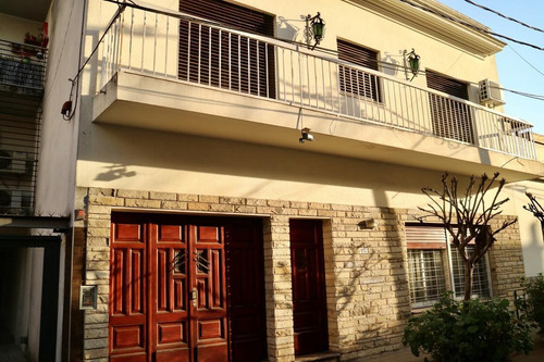 Imagen 4 de 10 de Casa En Venta Moron Centro En Terreno De 10 X 30 Fot 2
