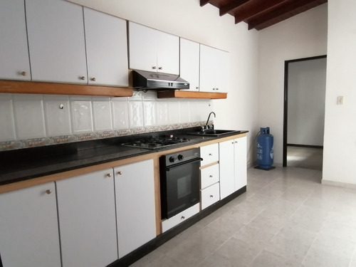 Imagen 14 de 18 de Casa Muy Amplia E Iluminada, Las Acacias Se Vende 193 M2 - 2do Piso