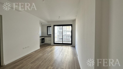 Venta De Unidad 2 Ambientes Con Balcón En San Cristobal