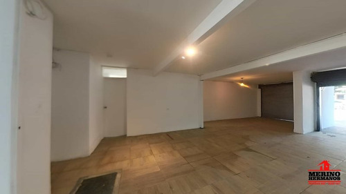Local En Arriendo En Medellín - Laureles