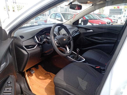 Imagem 9 de 13 de Chevrolet Onix Lt 1.0 Manual