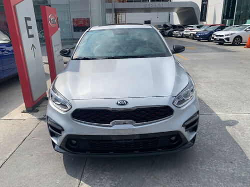 Imagen 2 de 11 de Kia Forte Gt Line 4cil 2.0l Ivt Sedan 2021 Inv 218/21