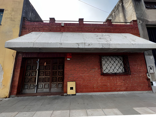 Venta Casa 4 Amb Con Cochera Y Terraza En Pompeya