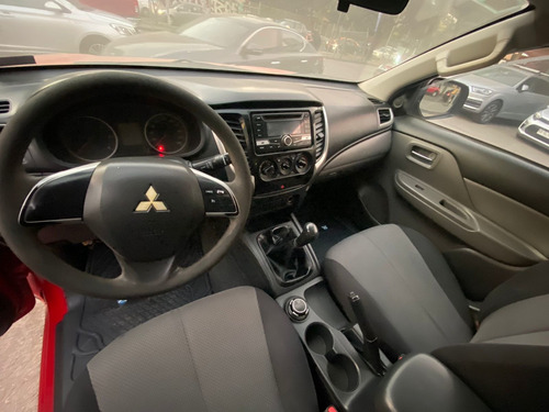 Imagen 9 de 11 de Mitsubishi L-200 2.4 Katana Crt 2017