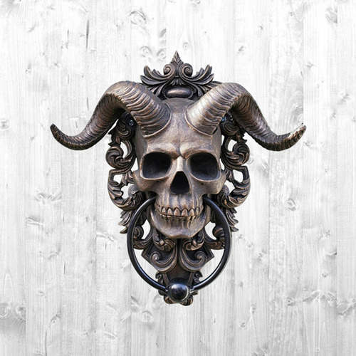 Li Aldaba De Puerta Con Cabeza De Esqueleto De Cabra,