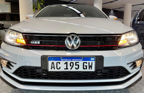 Volkswagen Vento 2.0 Gli App Connect + Vw 2018 Usados Vento