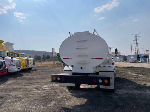 International 4400 Pipa 10,000 Lts Blanco
