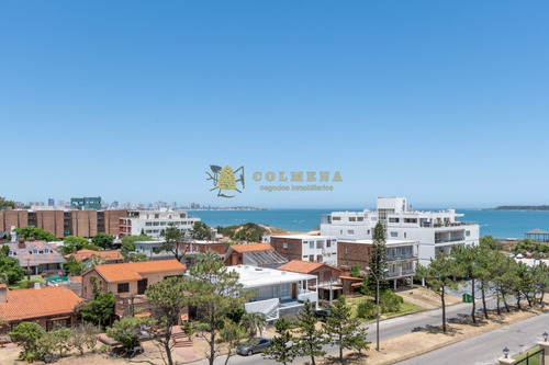 Apartamento De Tres Dormitorios Y Servicio En Alquiler Le Jardin- Ref: 4042