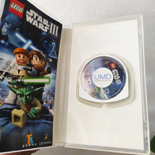 Imagen 2 de 3 de Lego Star Wars 3 Iii The Clone Wars Playstation Psp