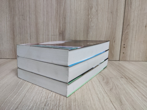 Sociedade Secreta - Diana Peterfreund 3 Volumes (Usado)