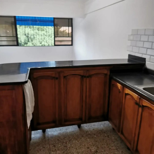 Imagen 2 de 6 de Vendo Apartamento En Av Independencia Urb 30 De Mayo