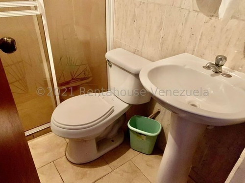 Imagen 6 de 7 de Casa En Venta Ubicado En La Pedro Manuel Arcaya. Punto Fijo