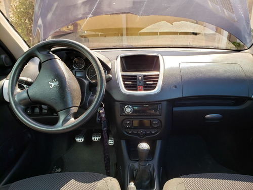 Imagem 2 de 8 de Peugeot 207 Passion 2010 1.6 16v Xs Flex 4p
