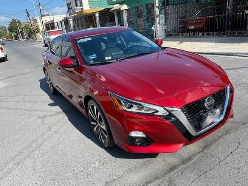 Imagen 2 de 10 de Nissan Altima Sr 2021 Rojo
