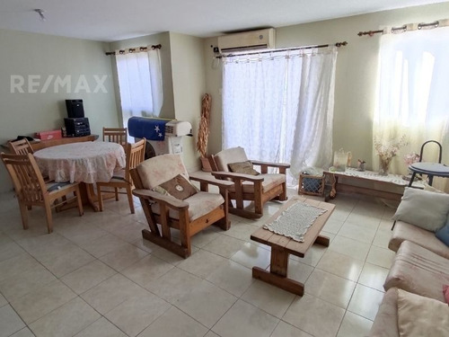 Imagen 5 de 13 de Re/max 2mil Vende Apartamento En Av. Juan Bautista Arismendi, Resd. Caracol