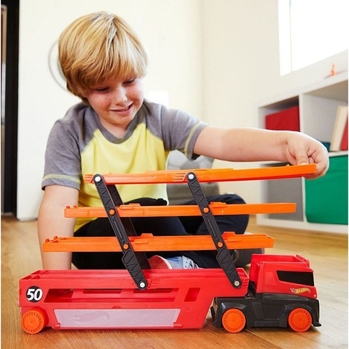 Caminhão Hot Wheels Mega Red Hauler 50th - Mattel Ghr48