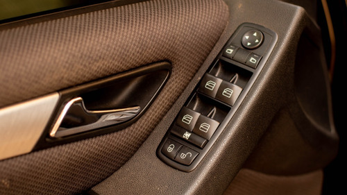 Mercedes Benz B180 2010
