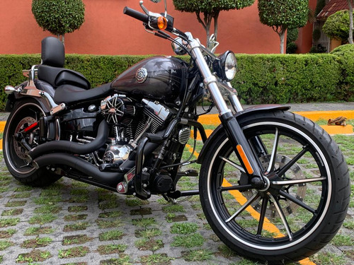 Harley Davidson Breakout 2015