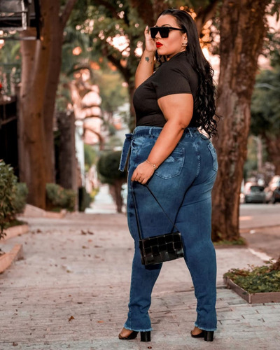 Imagem 2 de 4 de Calça Jeans C/ Lycra Feminina Plus Size Tamanho Grande