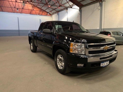 Chevrolet Silverado Silverado V8 5.3