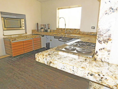 María E Vende Amplia Casa En Villas De Yara, Lara,#25-24691