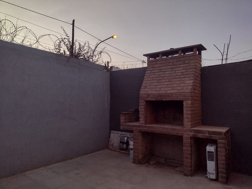 Duplex En Complejo Cerrado Los Platanos