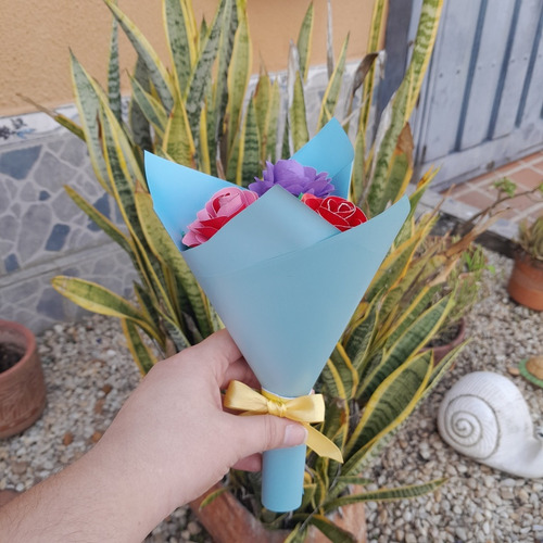 Ramo De Rosas Eternas Souvenir