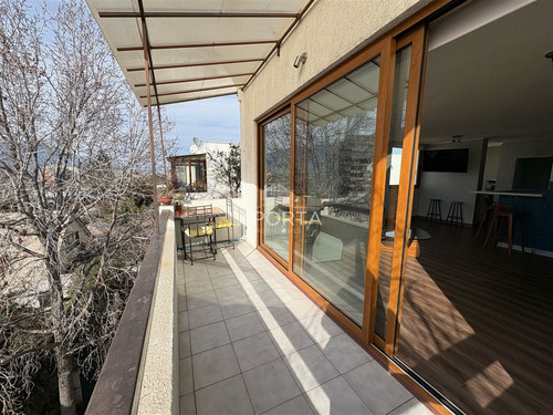 Departamento En Arriendo De 2d/2b. En Las Condes / 1e/1 Bod.