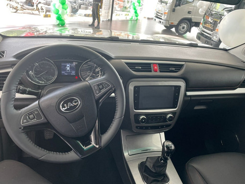 Imagen 2 de 6 de Jac T8 Full