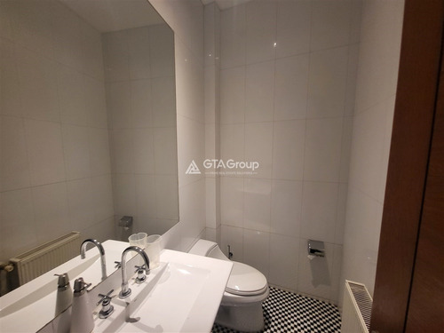 Arriendo Gran Casa 7d+7b. Las Lomas De La Dehesa