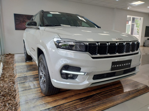 Imagen 2 de 25 de Jeep Commander Overland 4x4 0km Td At9 2023-bb