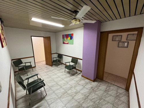 Oficinas En Venta, 50 Mtrs De La Peatonal. B° Centro, Villa Carlos Paz.