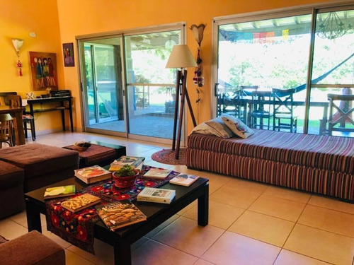 Venta - Casa En El Buen Retiro - Bayugar Negocios Inmobliliarios