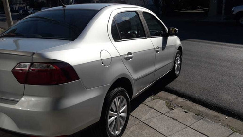 Volkswagen Voyage 1.6 Highline 101cv Ll Aw 2015