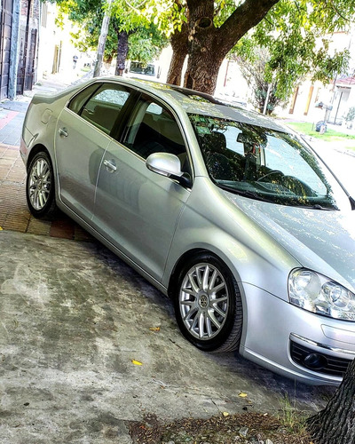 Volkswagen Vento 2.0 I Sportline Dsg 2010