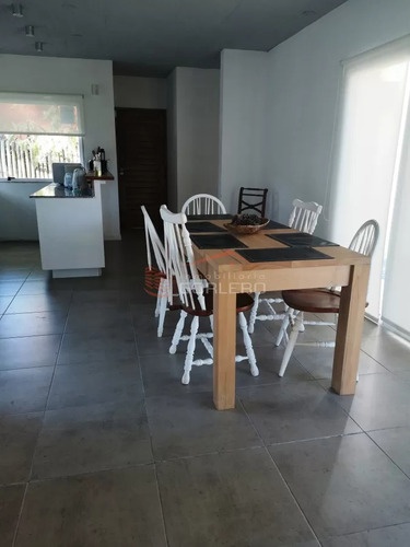 Casa En Alquiler De Temporada Y Venta En Punta Del Este, A Pocas Cuadras Del Shopping