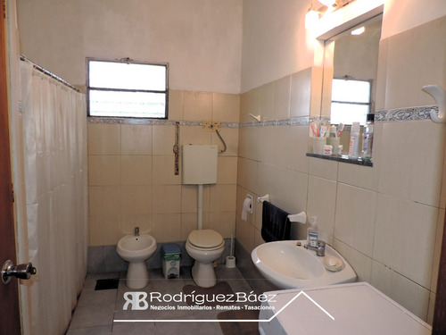 Venta Casa 2 Dormitorios Fondo Verde Cochera Atahualpa