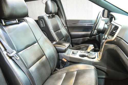 Jeep Grand Cherokee 3.6 Limited 286hp Techo + Llantas 18