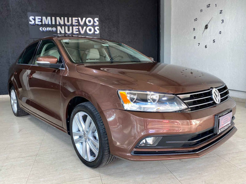 Imagen 3 de 15 de Volkswagen Jetta 2016 4p Sportline L5/2.5 Aut