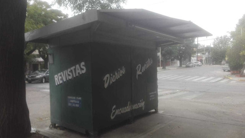 Puesto De Diarios Utilidad $40000 Para Una Persona Lugano