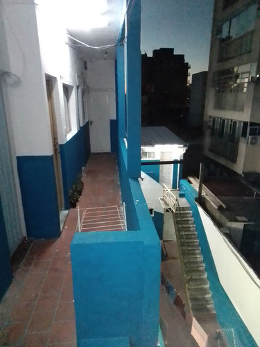 Imagen 6 de 9 de Habitación 3x3 Luminosa Para Hombre Solo Servicio Incluidos.