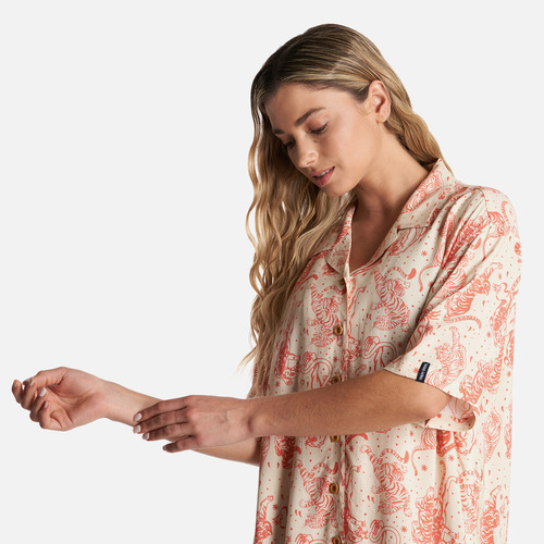 Camisa Mujer Cola De Tigre Print Beige Haka Honu